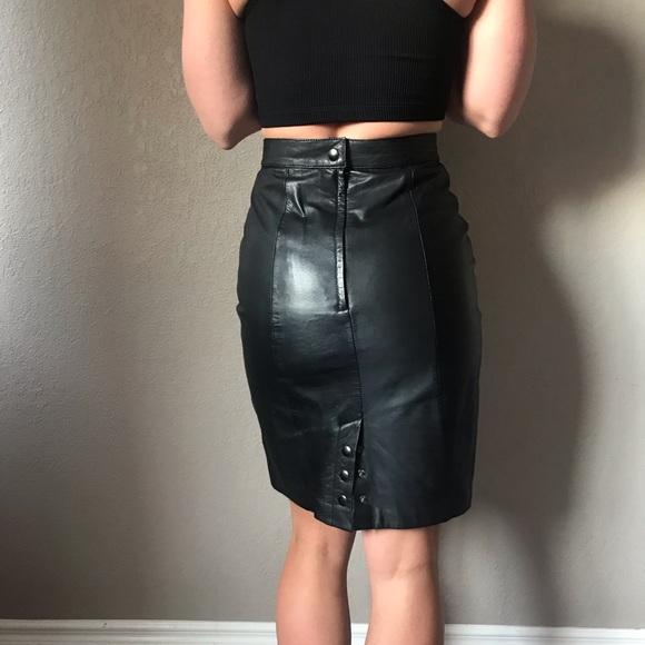 Vintage Leather skirt - Picture 1 of 8